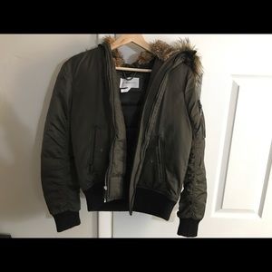 BCBG puffer